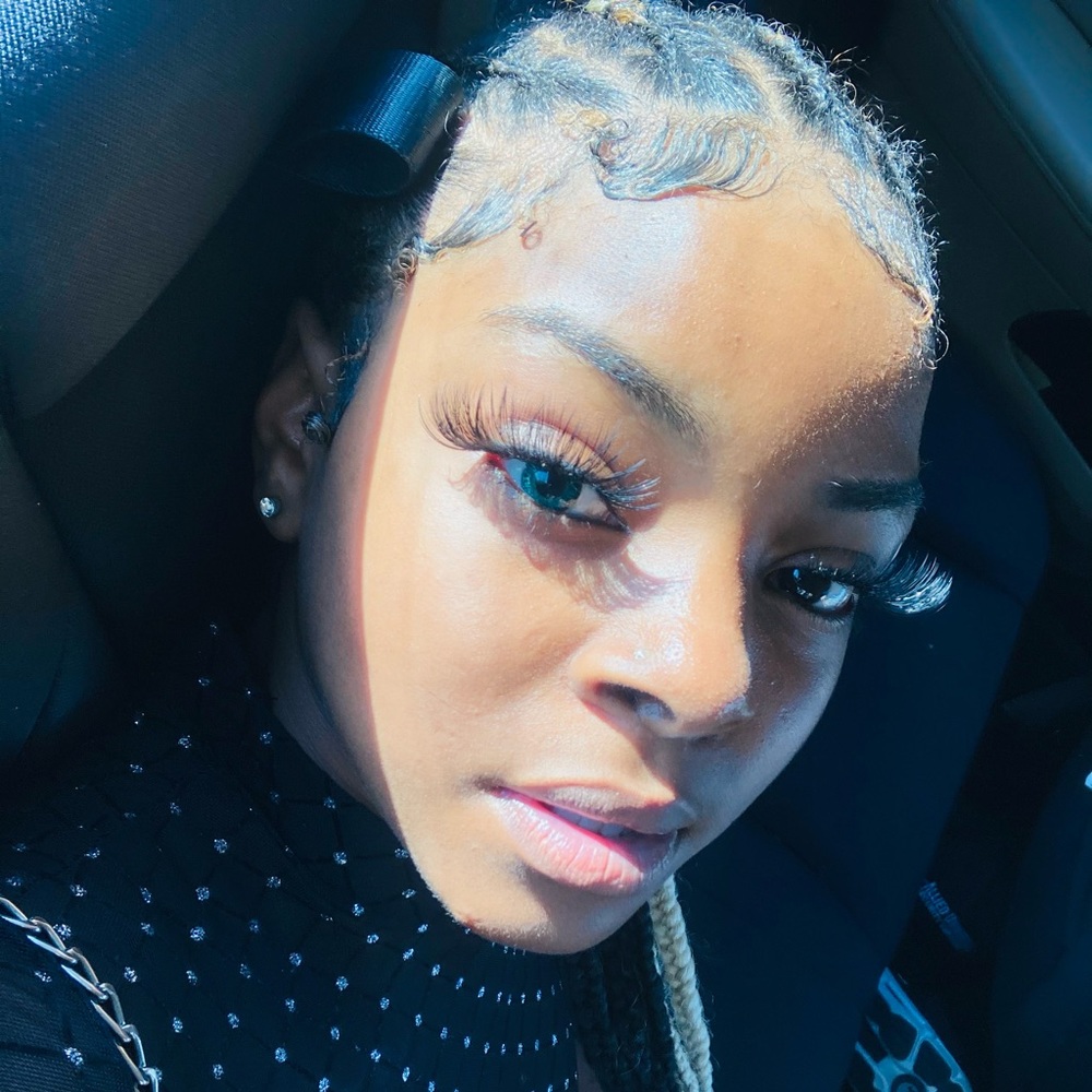 Meet your Posher, Lay